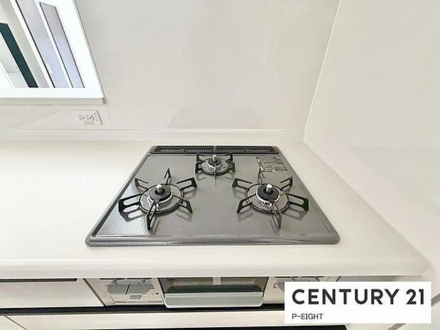 三口ガスコンロで料理もはかどりますね！グリルもあります！