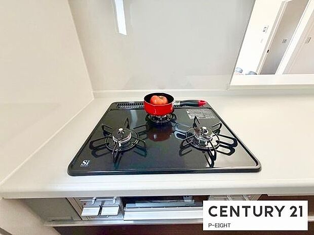 三口コンロで料理もはかどりますね！グリルもあります！