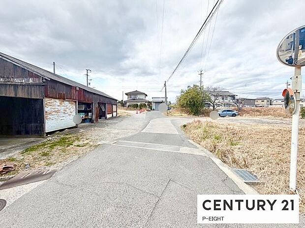 アスファルト舗装の道路です!