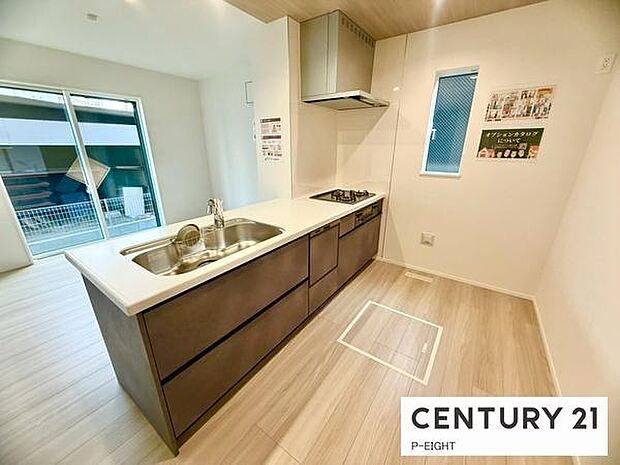 料理をしながらリビングを見渡せるつくりで、料理中も家族との会話がはずみます。