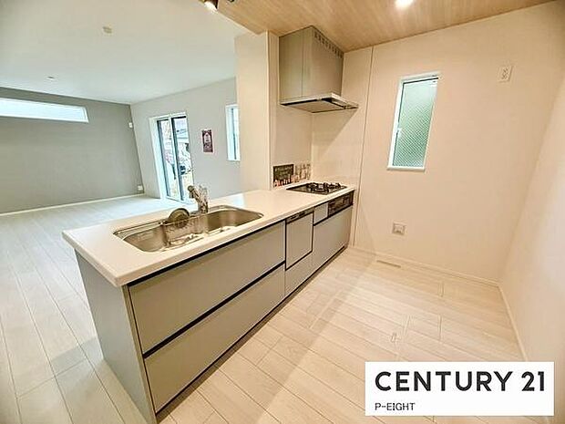 料理をしながらリビングを見渡せるつくりで、料理中も家族との会話がはずみます。