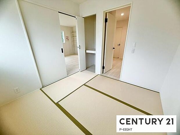 リビング横には使い勝手の良い和室があります！