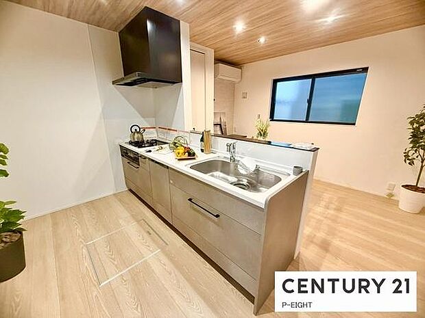 料理をしながらリビングを見渡せるつくりで、料理中も家族との会話がはずみます。