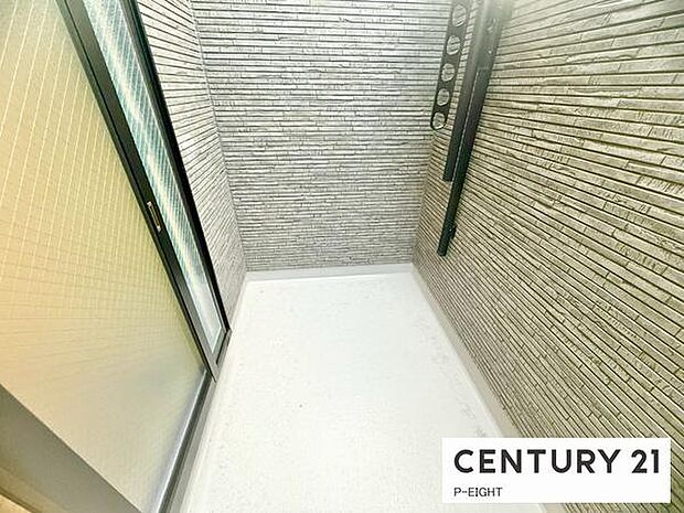 洗濯物は日当たりの良いバルコニーへ！