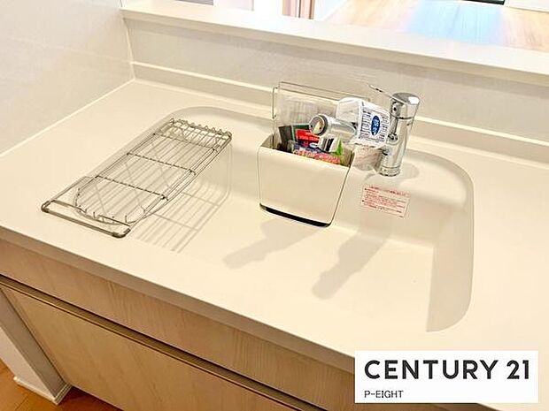 浄水器内蔵型のため、キッチン回りもスリムな印象です！