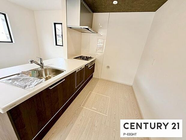 料理をしながらリビングを見渡せるつくりで、料理中も家族との会話がはずみます。