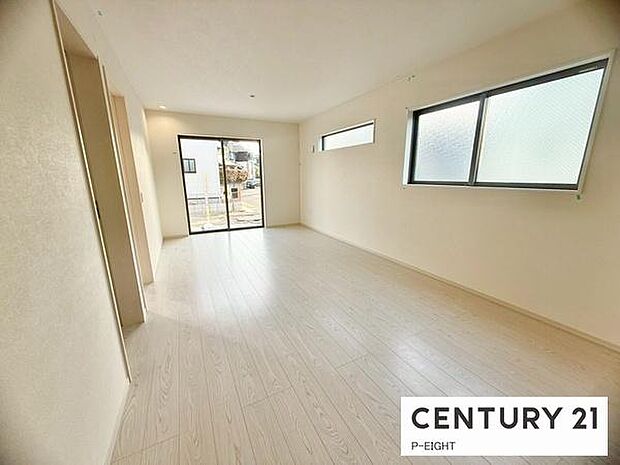 家族の笑い声が聞こえてきそうな、暖かい空間になっています。