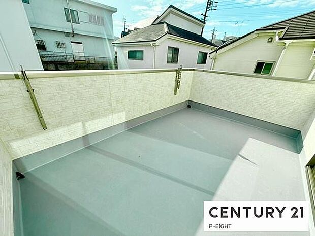 洗濯物は日当たりの良いバルコニーへ！