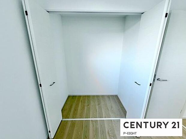 広めの収納スペースあり!