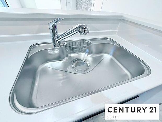 浄水器内蔵型のため、キッチン回りもスリムな印象です!