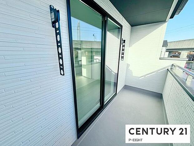 洗濯物は日当たりの良いバルコニーへ！