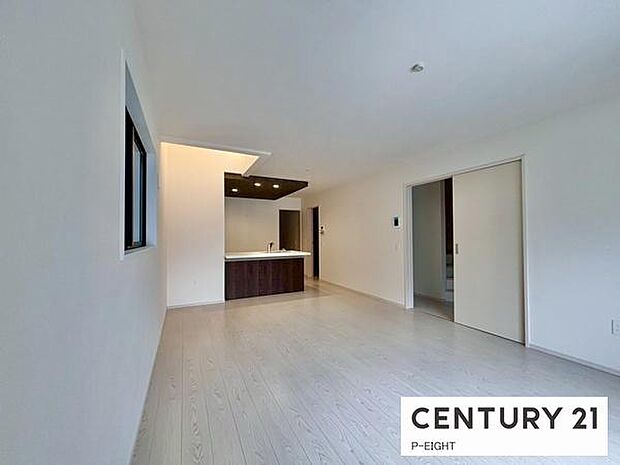 家族の笑い声が聞こえてきそうな、暖かい空間になっています。