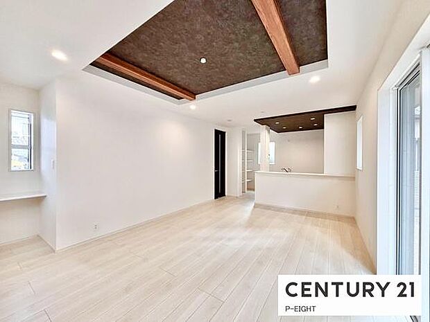 家族の笑い声が聞こえてきそうな、暖かい空間になっています。