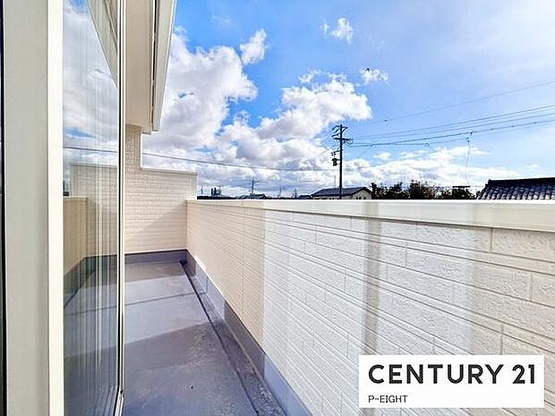 洗濯物は日当たりの良いバルコニーへ!