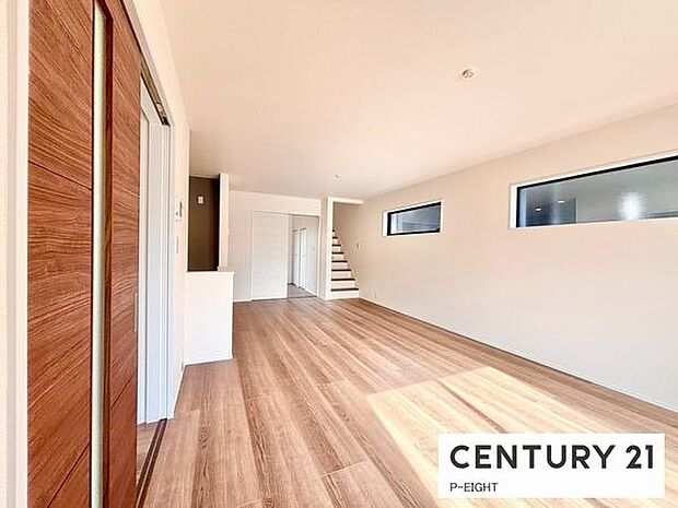 家族の笑い声が聞こえてきそうな、暖かい空間になっています。