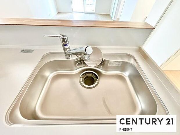 浄水器内蔵型のため、キッチン回りもスリムな印象です！