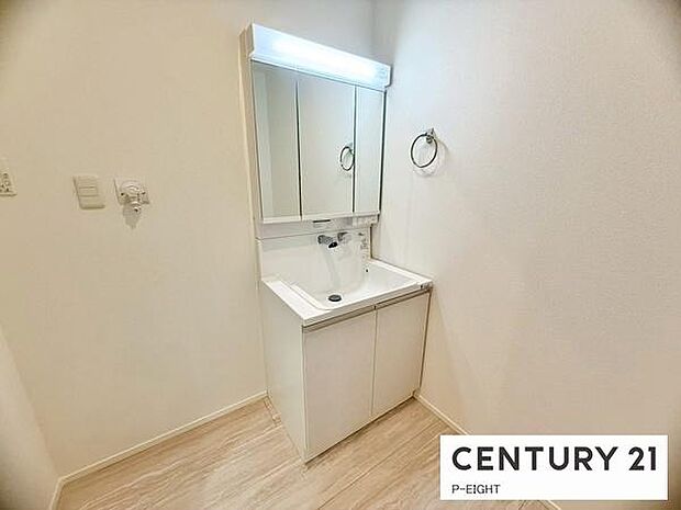 明るい洗面台で、毎日の身支度を！