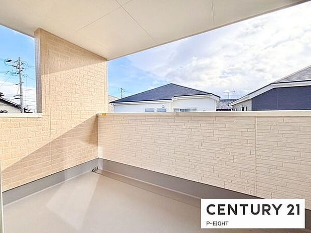 洗濯物は日当たりの良いバルコニーへ！