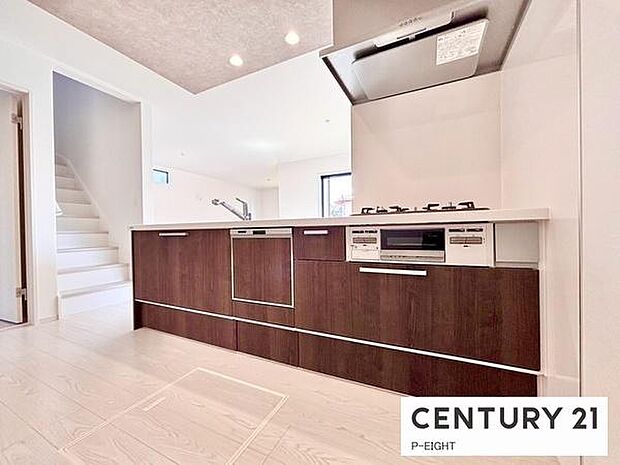 料理をしながらリビングを見渡せるつくりで、料理中も家族との会話がはずみます。