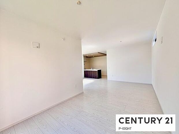 リビング横にある洋室です！