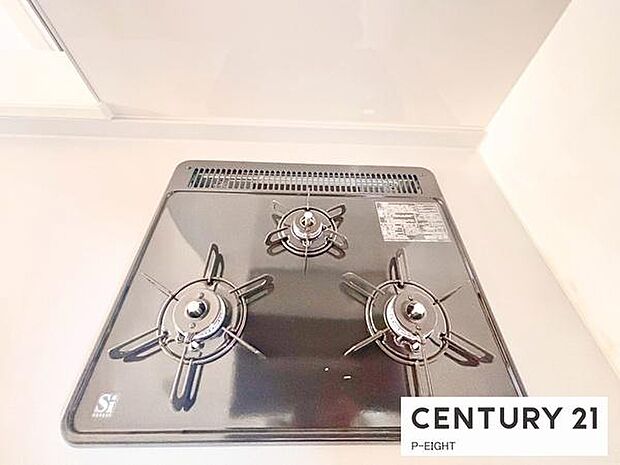 三口コンロで料理もはかどりますね！グリルもあります！