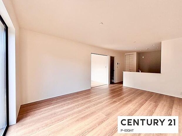 家族の笑い声が聞こえてきそうな、暖かい空間になっています。