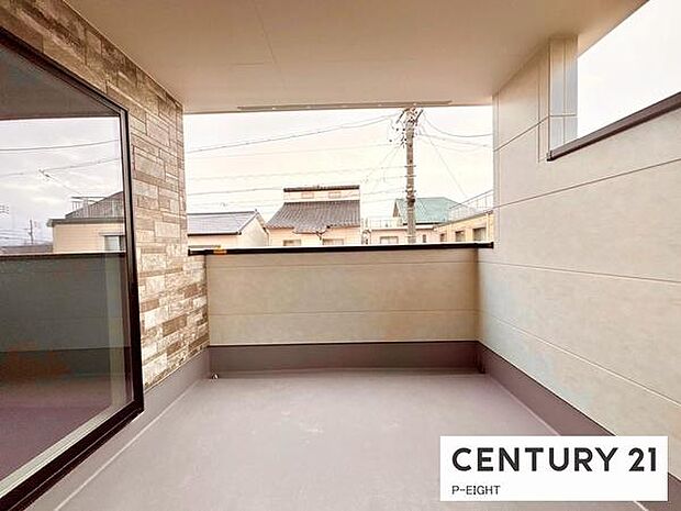 洗濯物は日当たりの良いバルコニーへ！