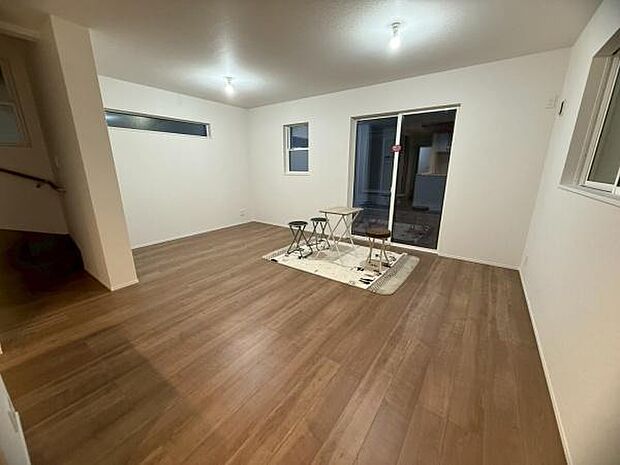 家族の笑い声が聞こえてきそうな、暖かい空間になっています。