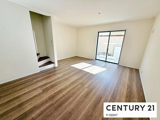 家族の笑い声が聞こえてきそうな、暖かい空間になっています。