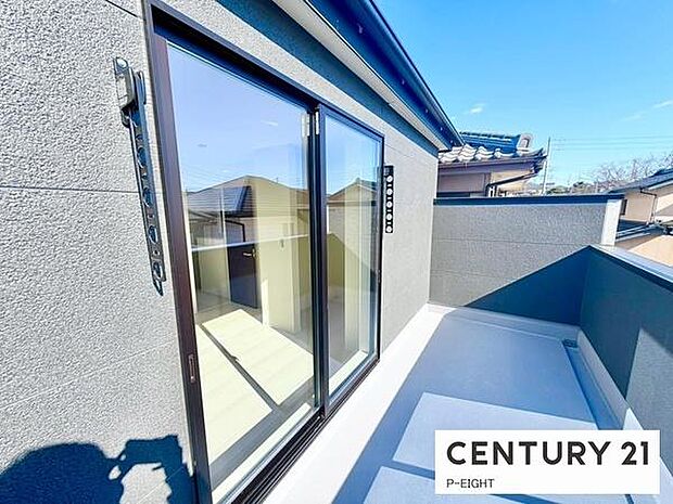 洗濯物は日当たりの良いバルコニーへ！