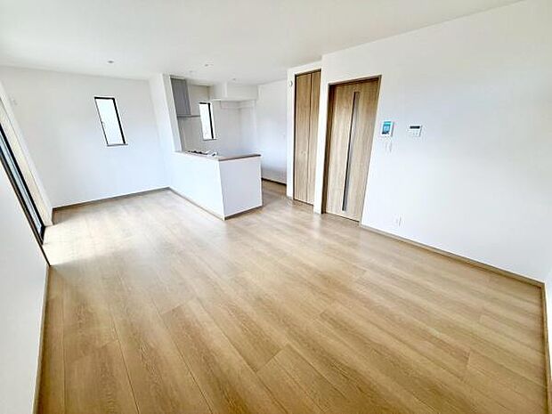 家族の笑い声が聞こえてきそうな、暖かい空間になっています。