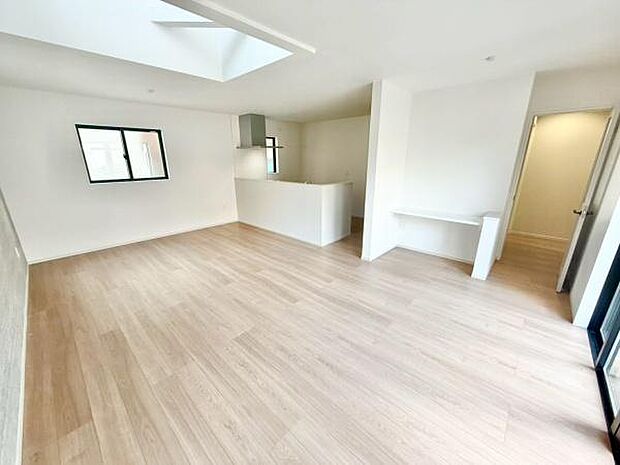 家族の笑い声が聞こえてきそうな、暖かい空間になっています。