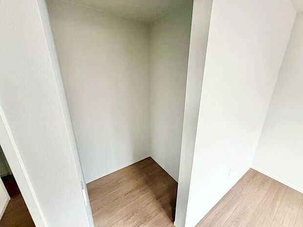 広めの収納スペースあり!