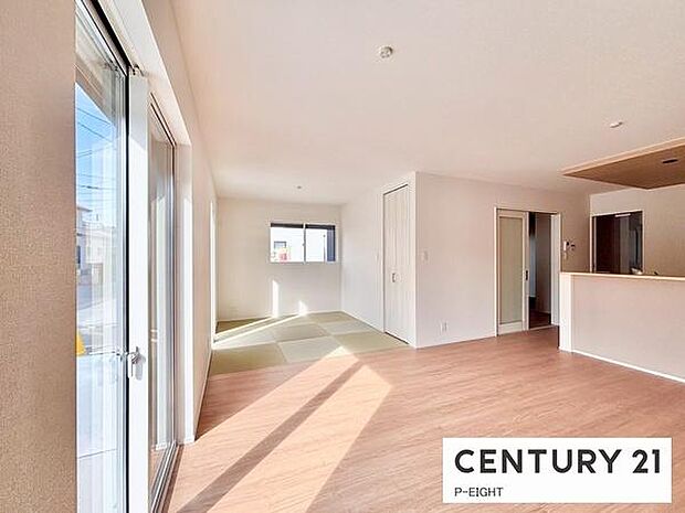 家族の笑い声が聞こえてきそうな、暖かい空間になっています。