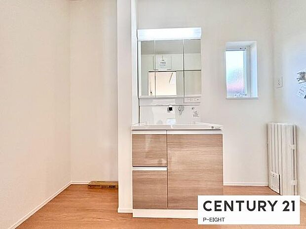 明るい洗面台で身支度ができます!