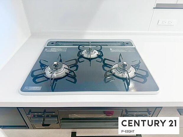 三口コンロで料理もはかどりますね！グリルもあります！