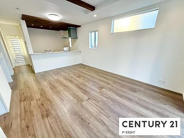 家族の笑い声が聞こえてきそうな、暖かい空間になっています。