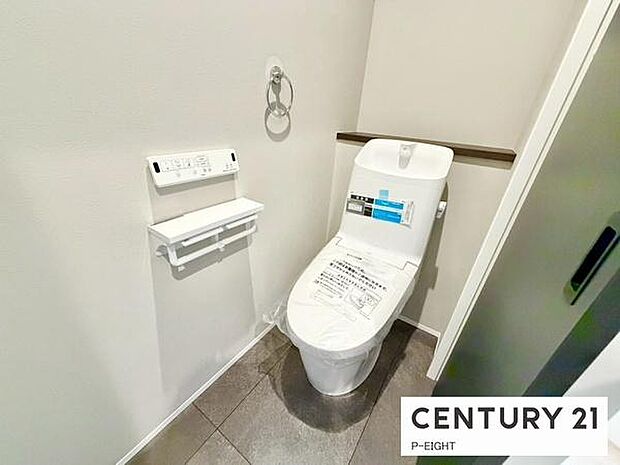 ウォシュレット付きの暖房便座で快適です！