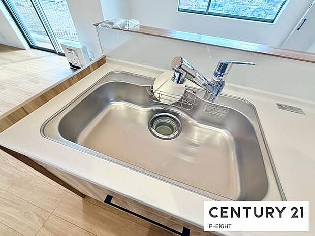浄水器内蔵型のため、キッチン回りもスリムな印象です!