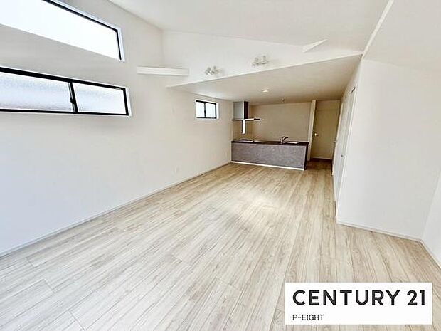 家族の笑い声が聞こえてきそうな、暖かい空間になっています。