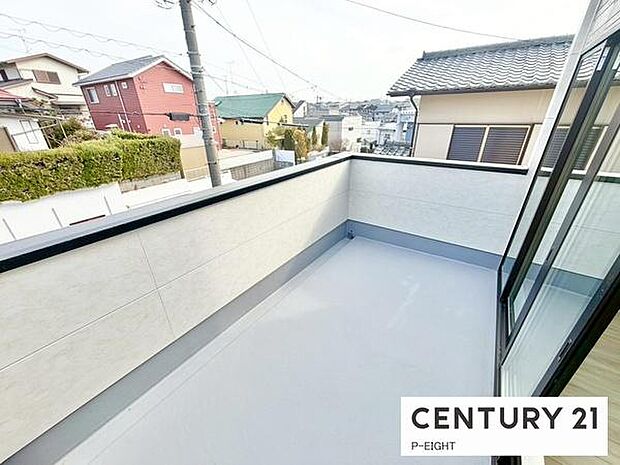 洗濯物は日当たりの良いバルコニーへ!