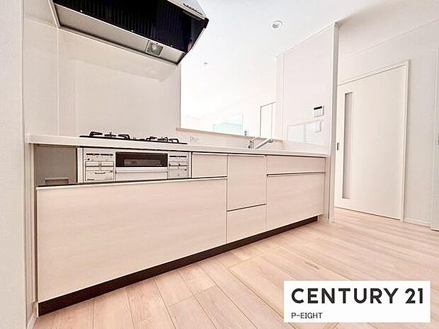 料理をしながらリビングを見渡せるつくりで、料理中も家族との会話がはずみます。