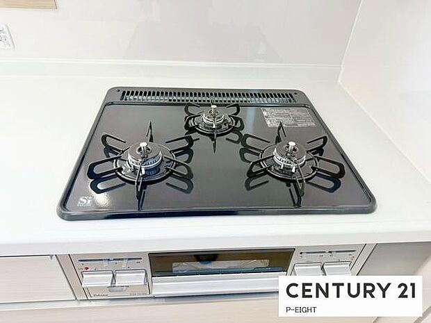 三口コンロで料理もはかどりますね！グリルもあります！