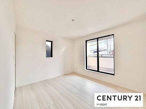 バルコニーに面している明るい洋室です!