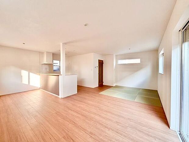 家族の笑い声が聞こえてきそうな、暖かい空間になっています。