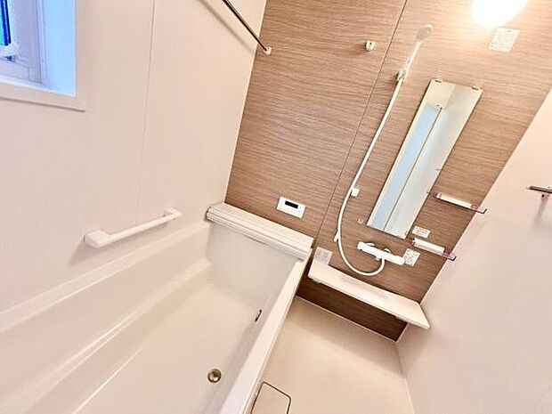 一坪サイズのお風呂で毎日の疲れを癒してください。