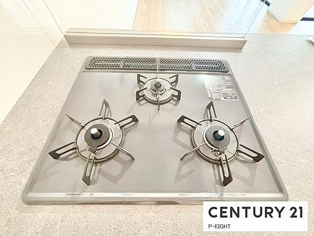 三口コンロで料理もはかどりますね！グリルもあります！