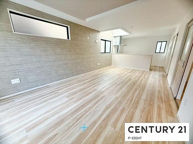 家族の笑い声が聞こえてきそうな、暖かい空間になっています。