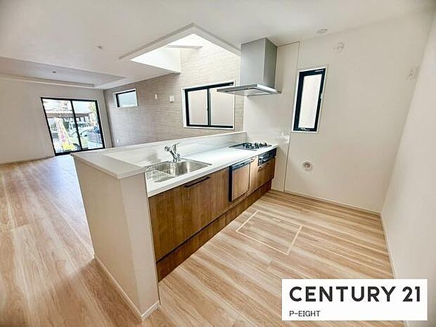 料理をしながらリビングを見渡せるつくりで、料理中も家族との会話がはずみます。