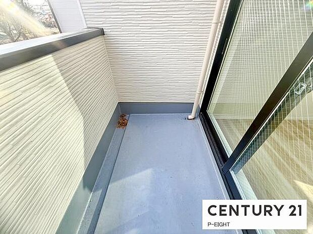 洗濯物は日当たりの良いバルコニーへ！